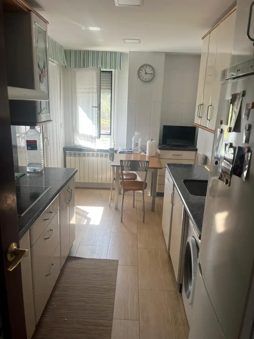 Cocina de Piso en venta en Ribafrecha con Calefacción, Trastero y Balcón