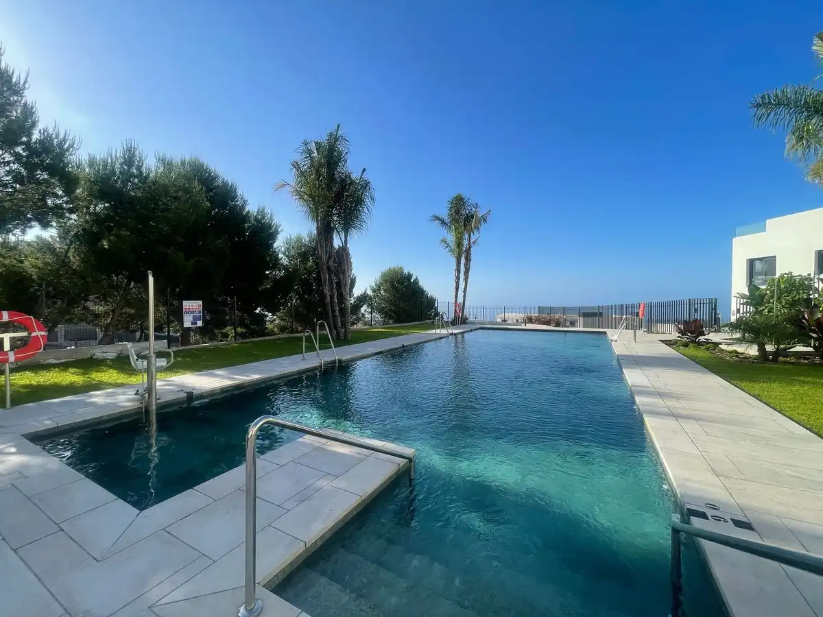 Penthouse with pool for sale in rocas blancas