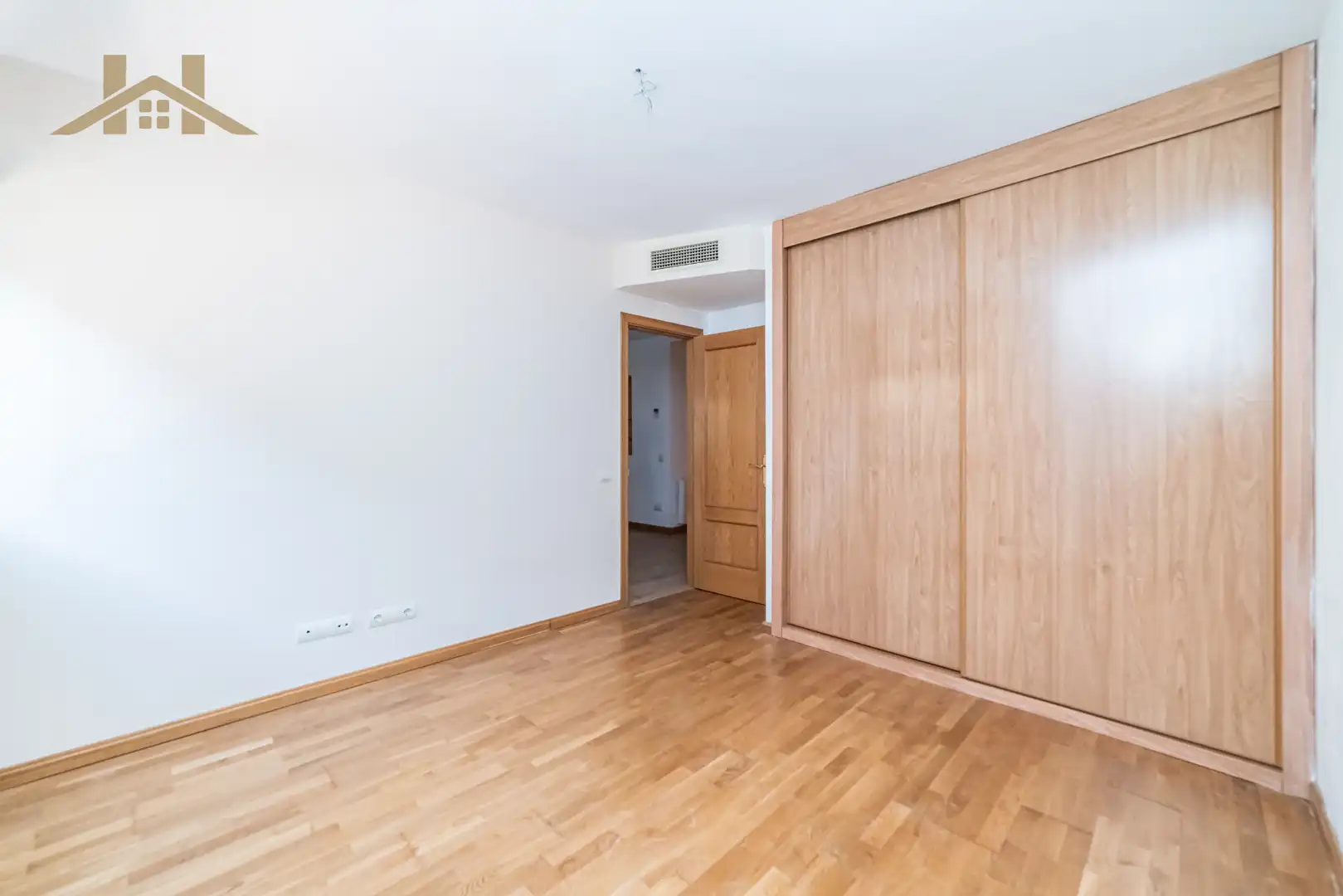 Habitación de Piso en venta en Casarrubios del Monte con Trastero, Horno y Piscina comunitaria