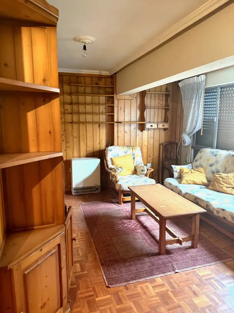 Sala de estar de Piso en venta en Aguilar de Campoo con Jardín privado, Parquet y Trastero