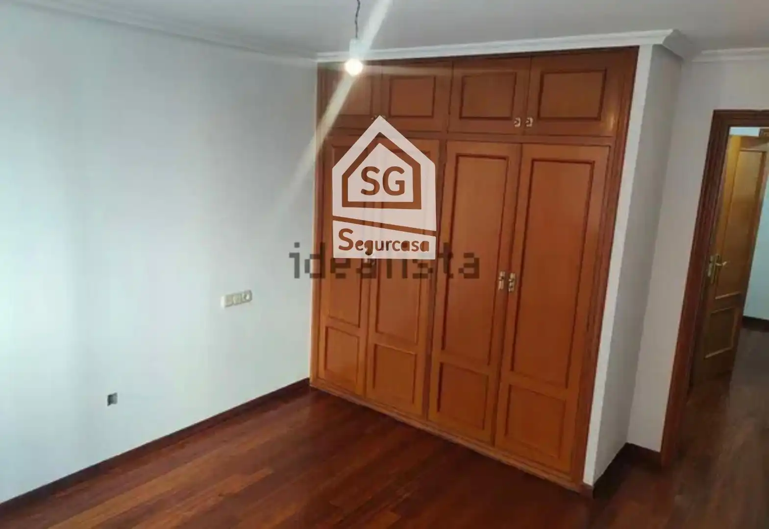 Habitación de Piso en venta en Ourense Capital  con Calefacción