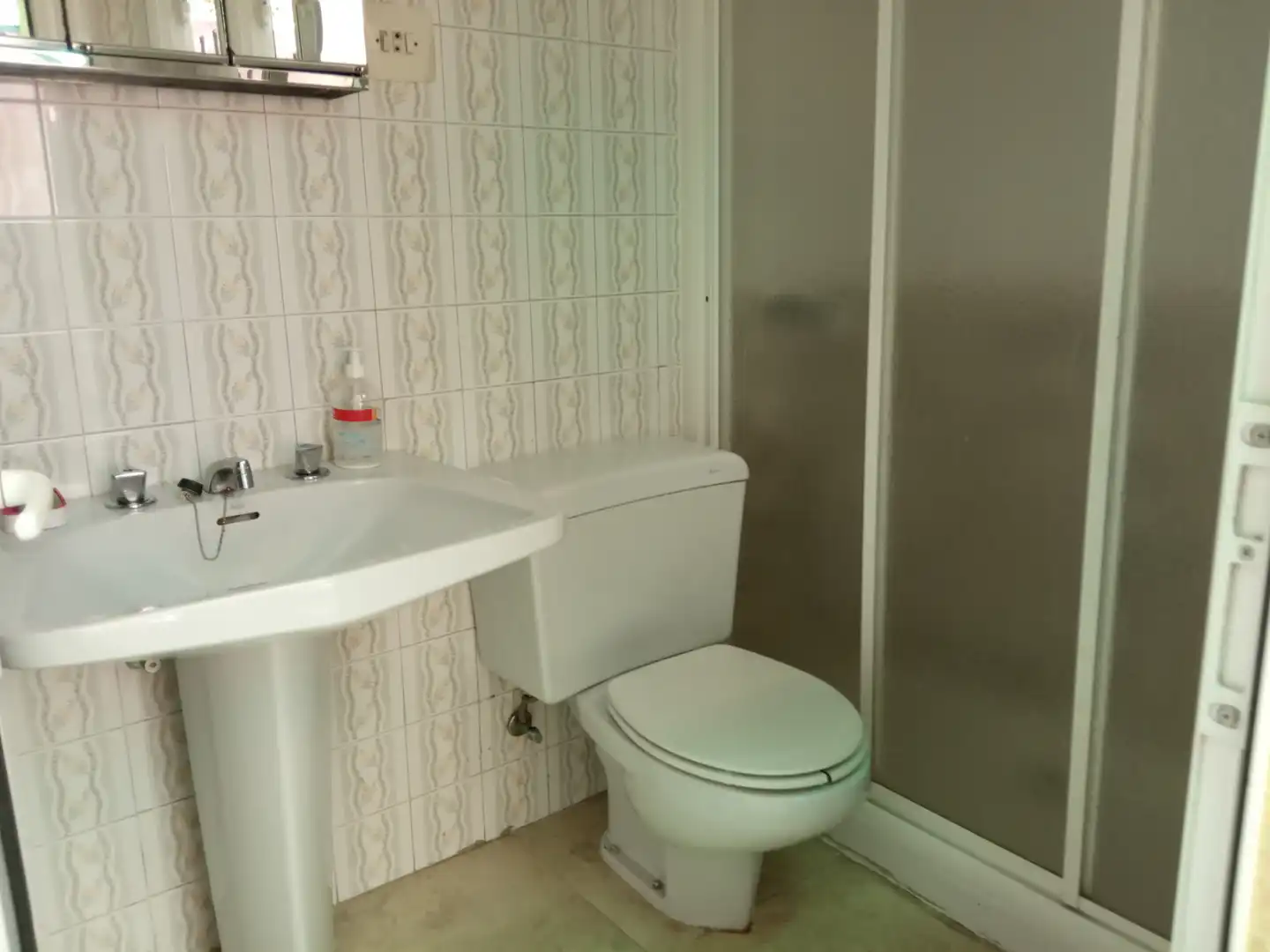 Baño de Casa o chalet en venta en Ourense Capital  con Calefacción, Jardín privado y Terraza
