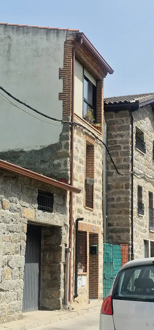 Vista exterior de Casa adosada en venda en El Tiemblo 