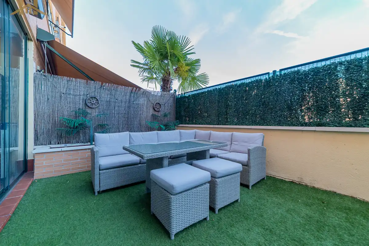 Terraza de Planta baja en venta en Navalcarnero con Aire acondicionado, Calefacción y Jardín privado