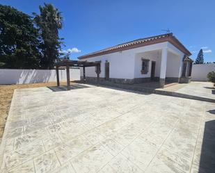 Exterior view of House or chalet for sale in Chiclana de la Frontera  with Air Conditioner