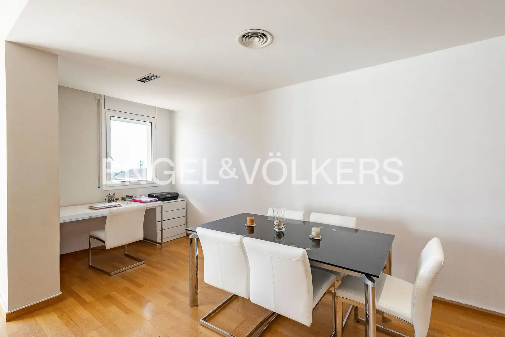 Esszimmer von Wohnung zum Verkauf in Sitges mit Klimaanlage, Heizung und Parkett