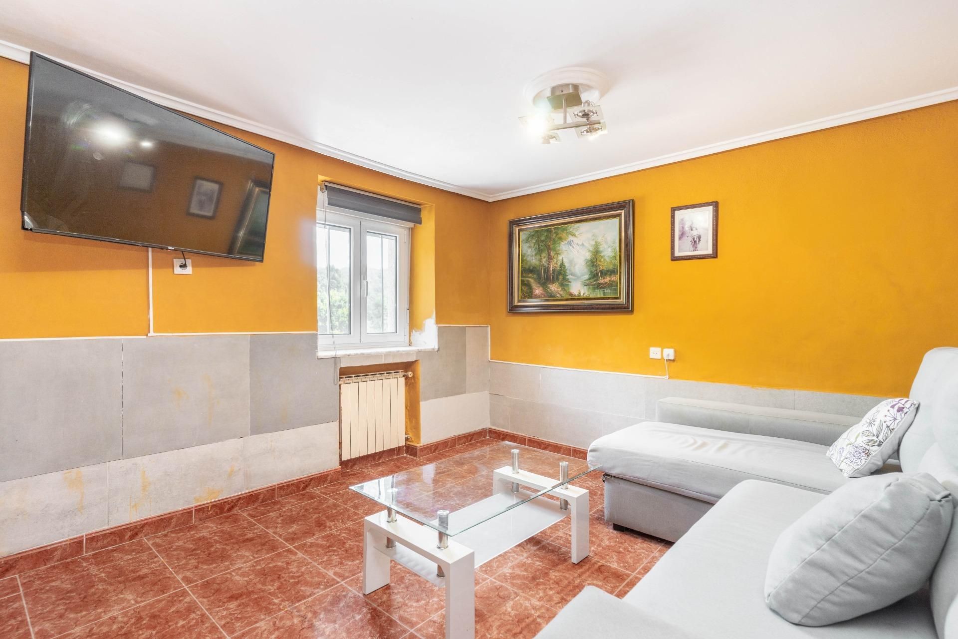 Living room of House or chalet for sale in Siero  with Heating, Private garden and Terrace