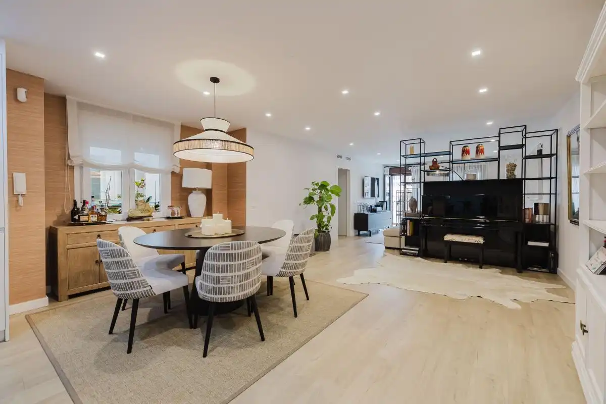 Dining room of Flat for sale in Málaga  with Air Conditioner, Heating and Terrace