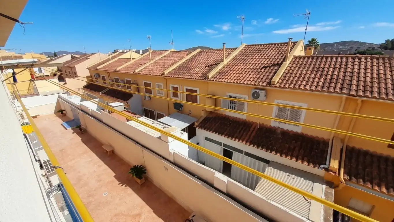 Vista exterior de Apartament en venda en Mazarrón amb Moblat i Balcó