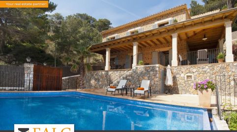 Encantadora finca de piedra natural con impresionantes vistas al mar en Deià