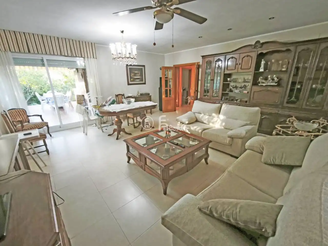 Casa aparellada amb jardí en venda a Avenida Lluís Companys, imagen 4