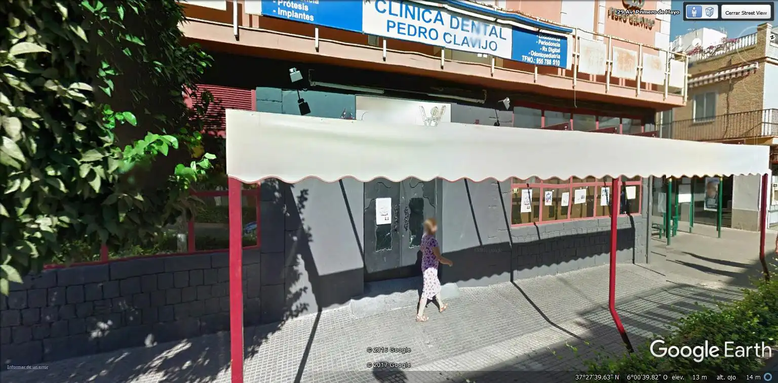 Vista exterior de Local en venta en La Algaba