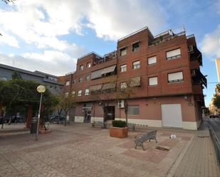 Vista exterior de Apartament en venda en Elda amb Aire condicionat i Balcó