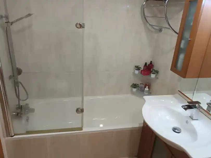 Badezimmer von Wohnung zum Verkauf in  Madrid Capital mit Klimaanlage
