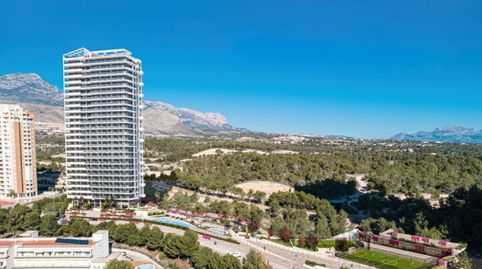 Apartamento de 3 dormitorios y 2 baños con piscina y jardín en Benidorm
