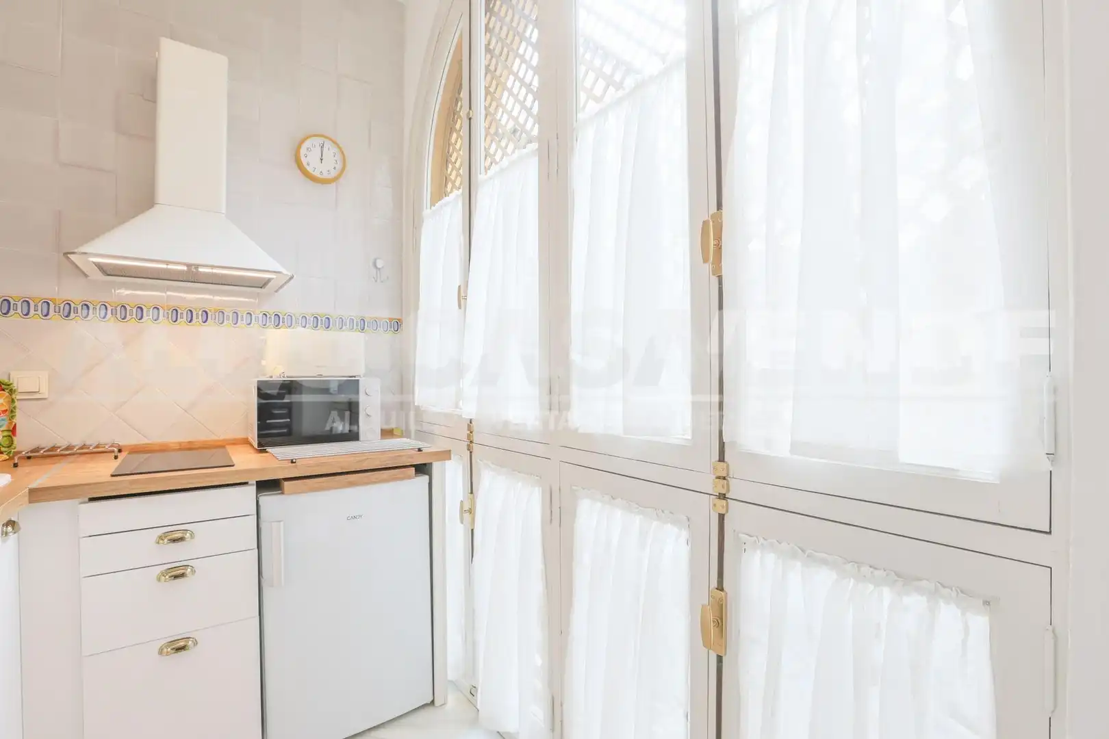 Apartament amb terrassa de lloguer a Casco Antiguo, imagen 4
