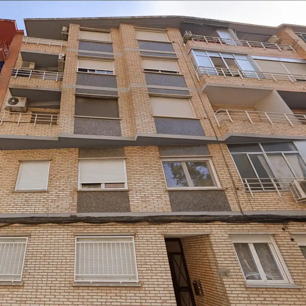 Vista exterior de Pis en venda en Zaragoza amb Balcó