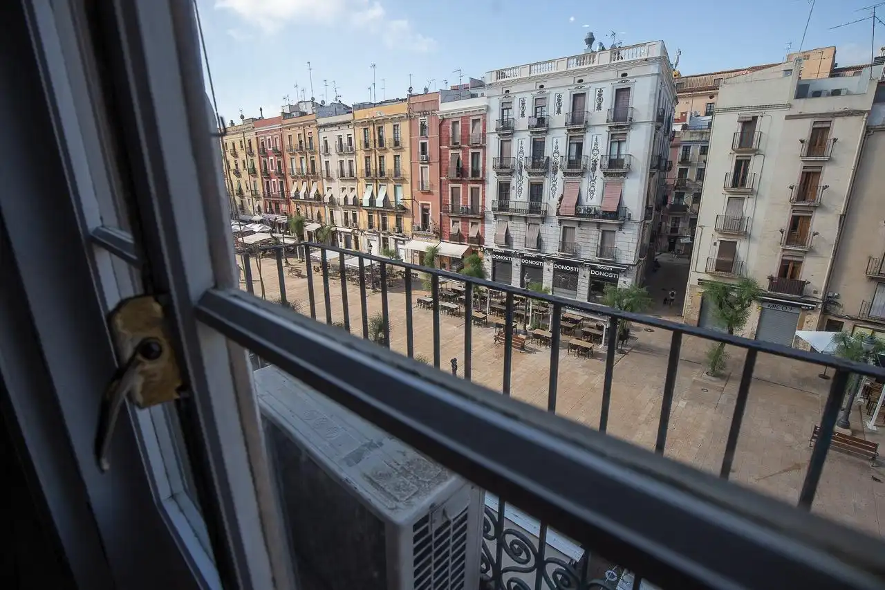Habitación de Apartamento en venta en Tarragona con Terraza y Balcón