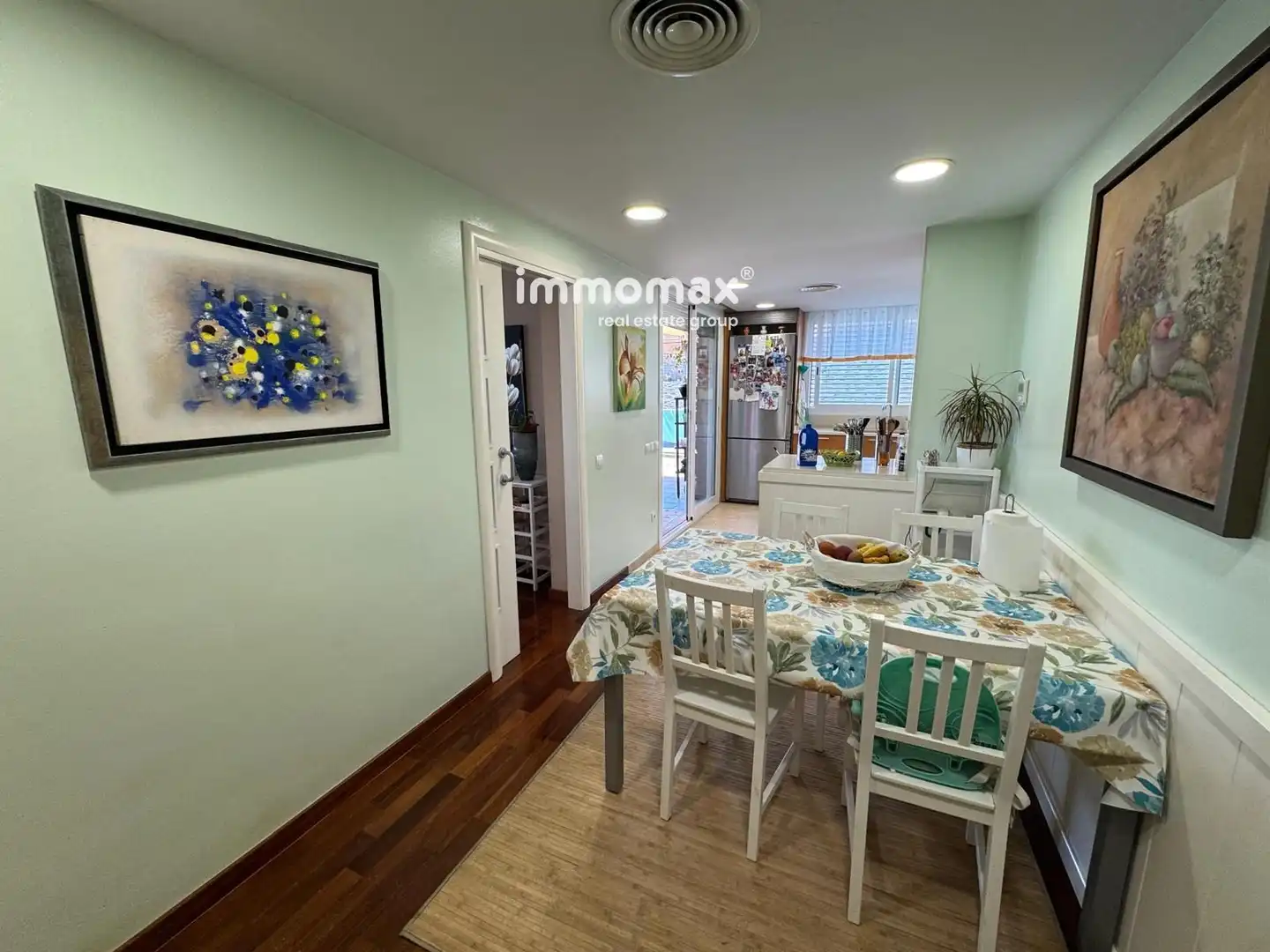 Vista exterior de Casa o chalet en venta en Sant Boi de Llobregat con Aire acondicionado, Calefacción y Terraza