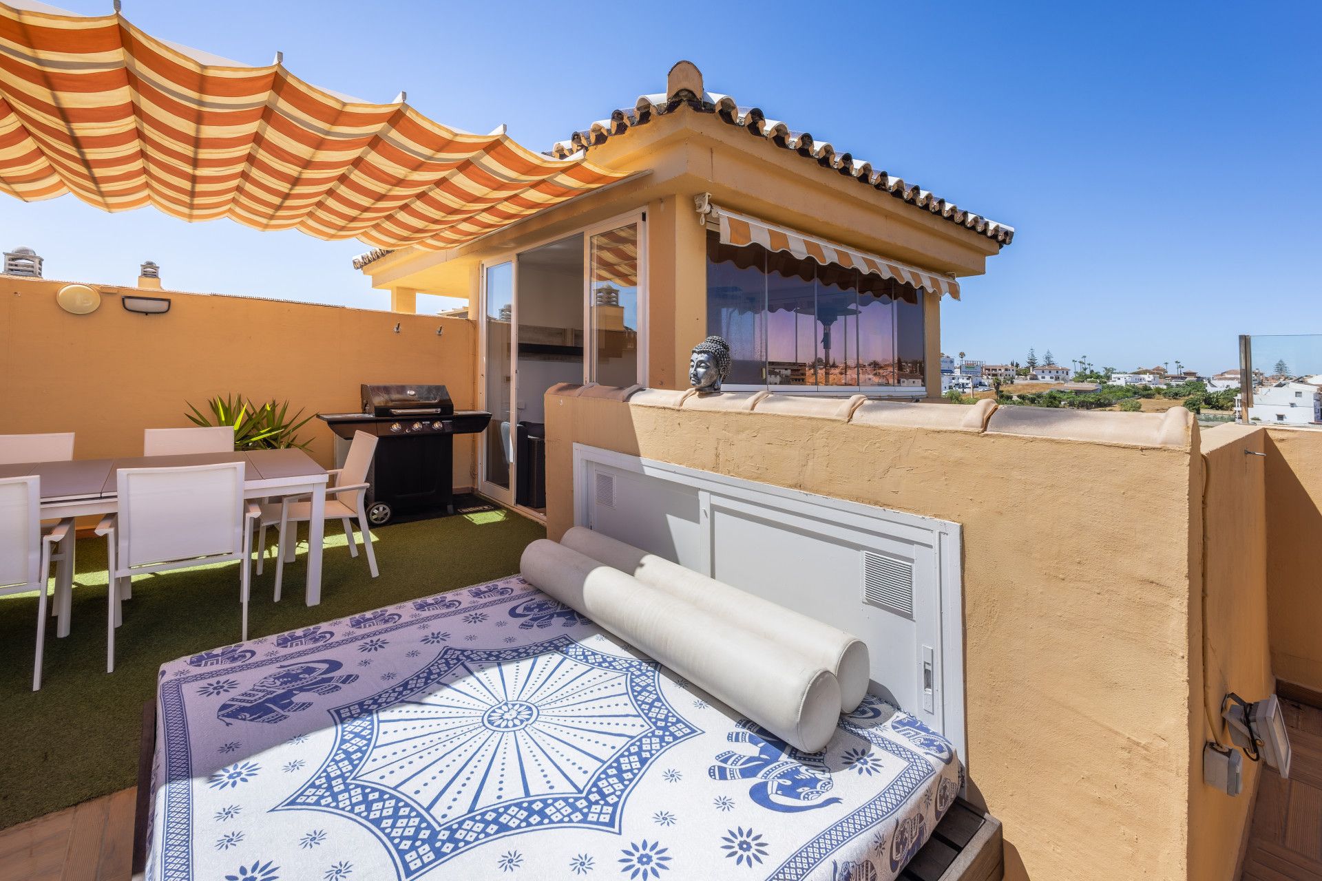 Terrace of Attic for sale in Fuengirola  with Air Conditioner, Heating and Terrace