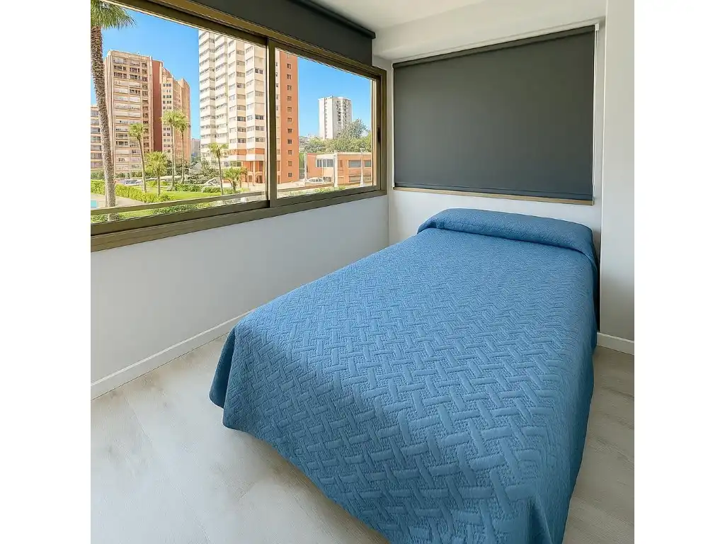 Habitación de Piso en venta en Benidorm con Aire acondicionado, Piscina y Amueblado