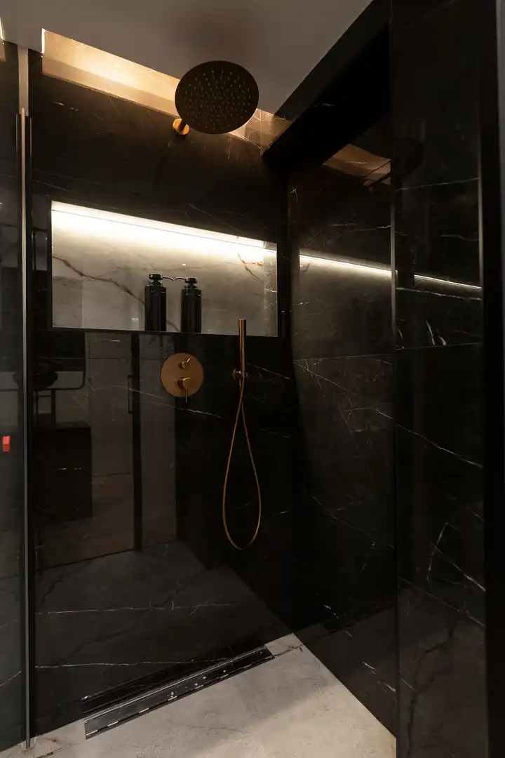 Bathroom of Flat for sale in Barrio de Salamanca