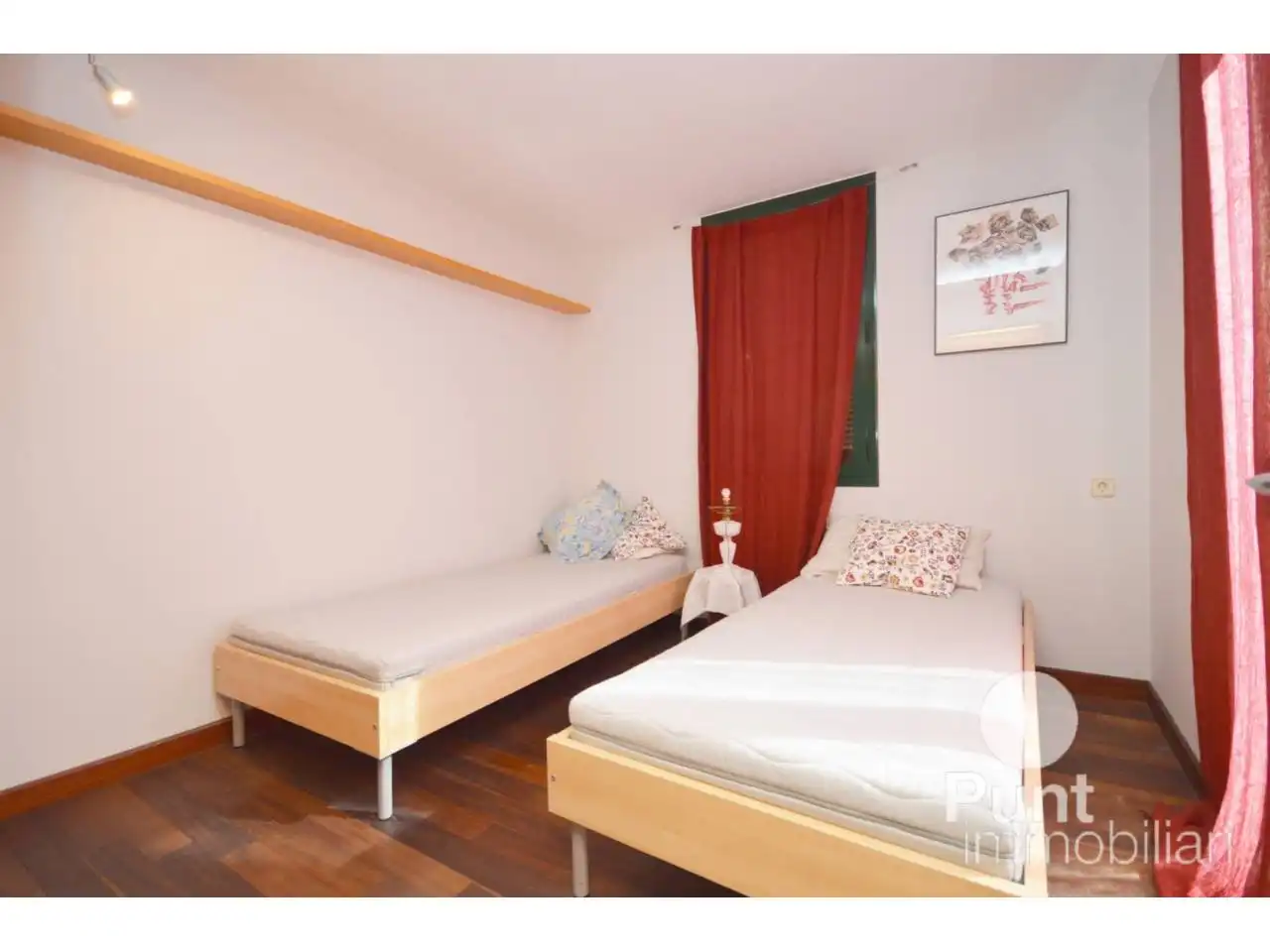 Habitación de Casa o chalet en venta en Premià de Dalt con Calefacción, Jardín privado y Parquet
