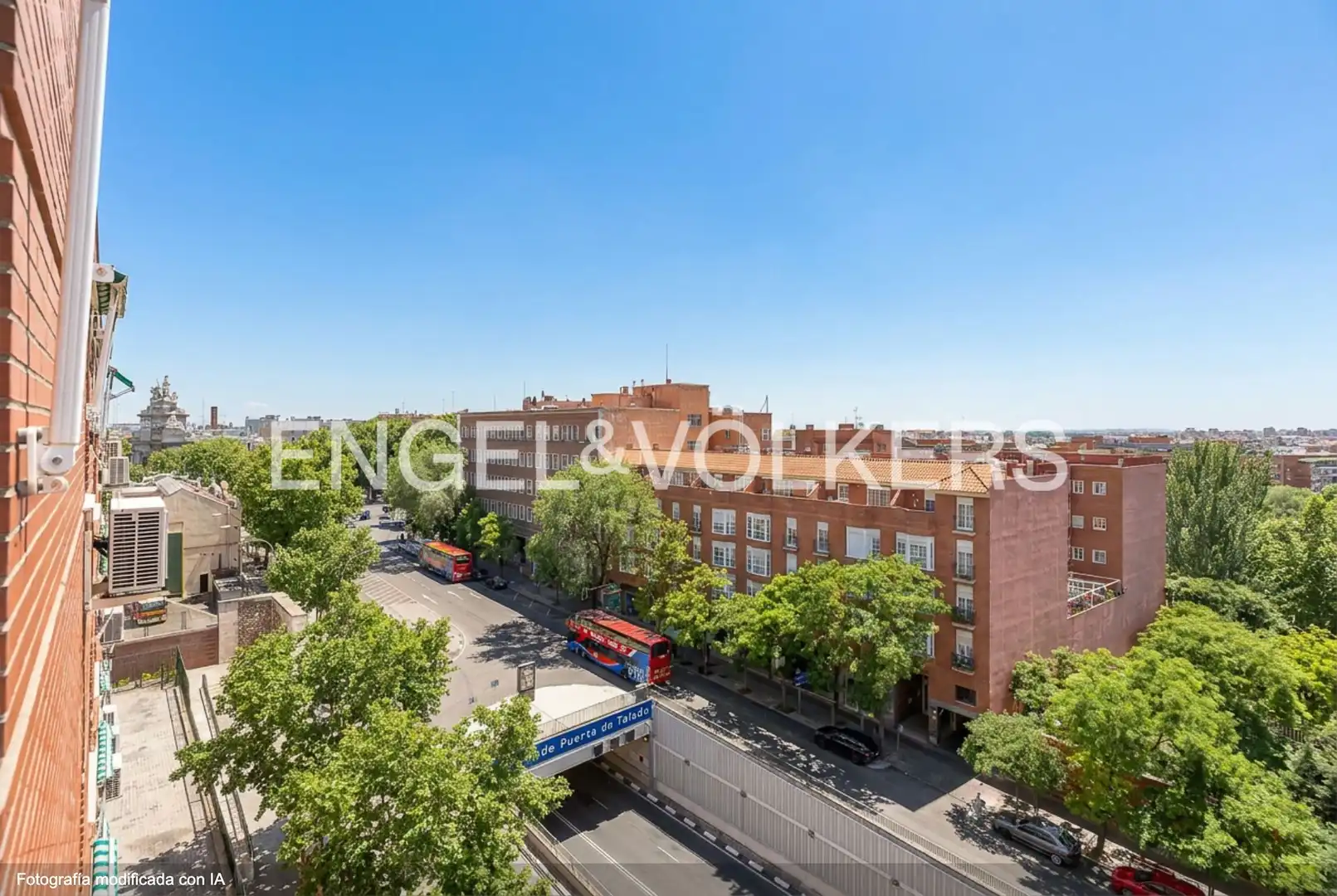 Vista exterior de Pis en venda en Madrid amb Aire condicionat, Calefacció i Parquet