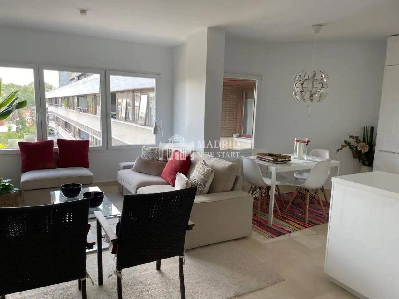 Vista exterior de Pis de lloguer en  Madrid Capital amb Aire condicionat, Calefacció i Moblat