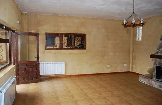 Sala d'estar de Local en venda en Santa María de la Vega