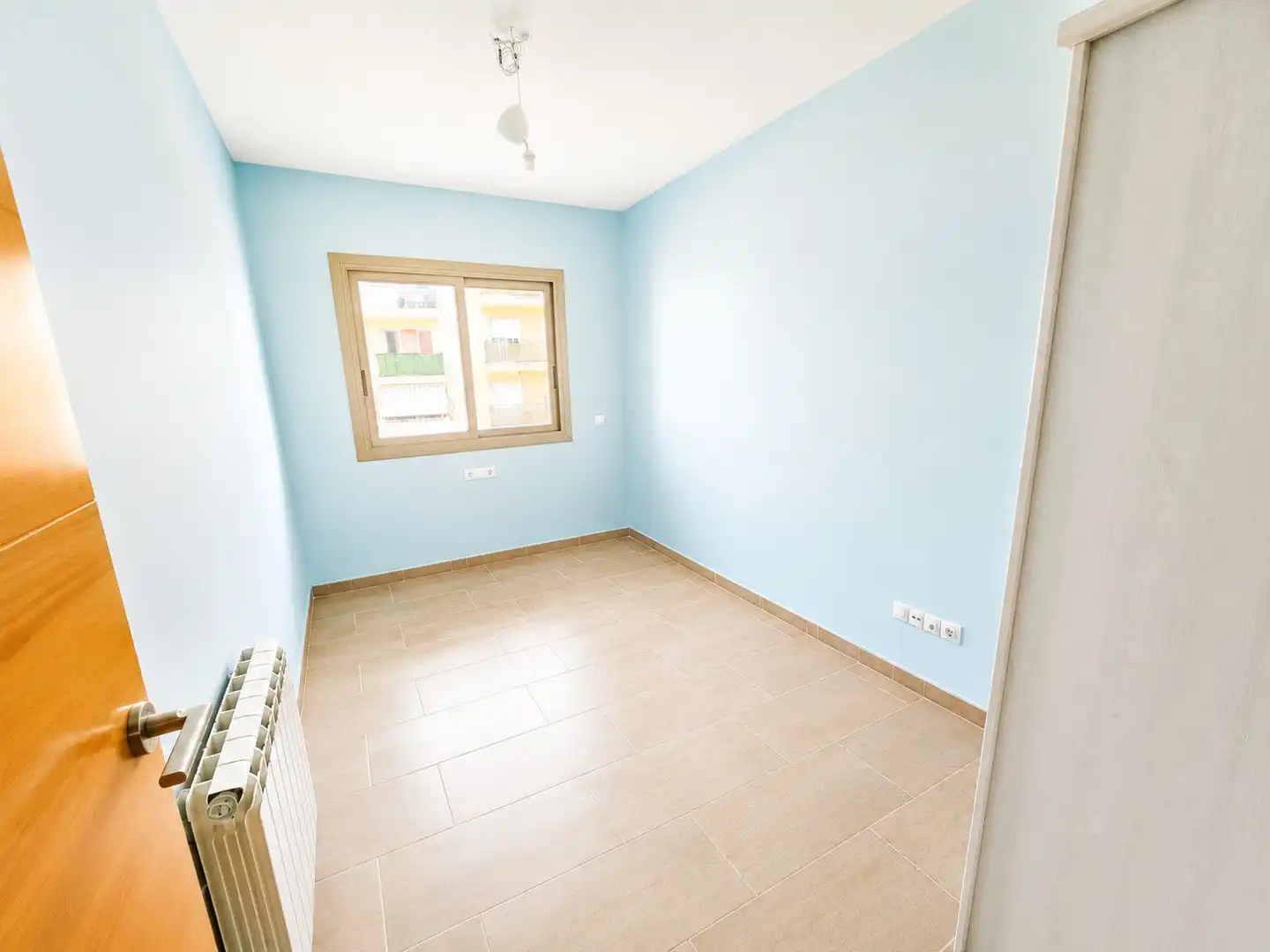 Bedroom of Flat for sale in El Vendrell  with Air Conditioner, Heating and Terrace