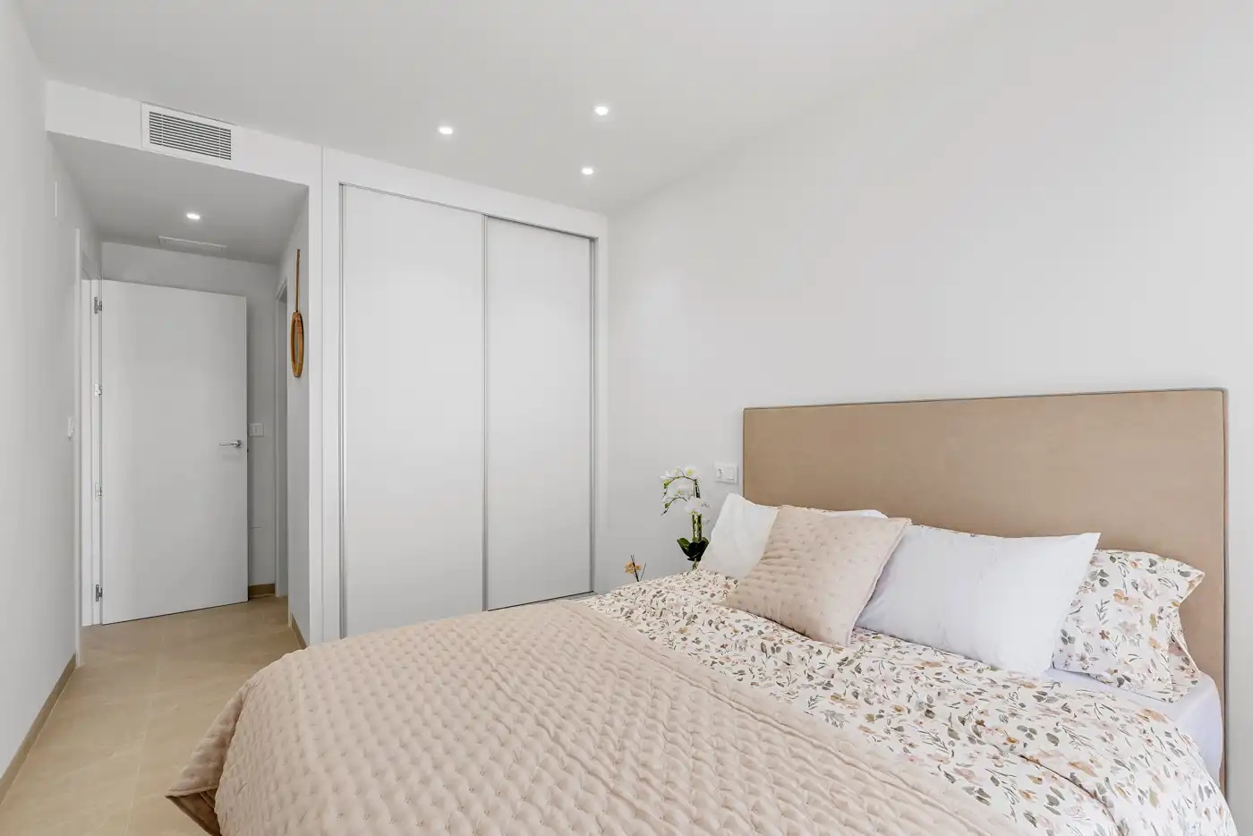 Habitación de Piso en venta en Jacarilla con Trastero, Balcón y Piscina comunitaria