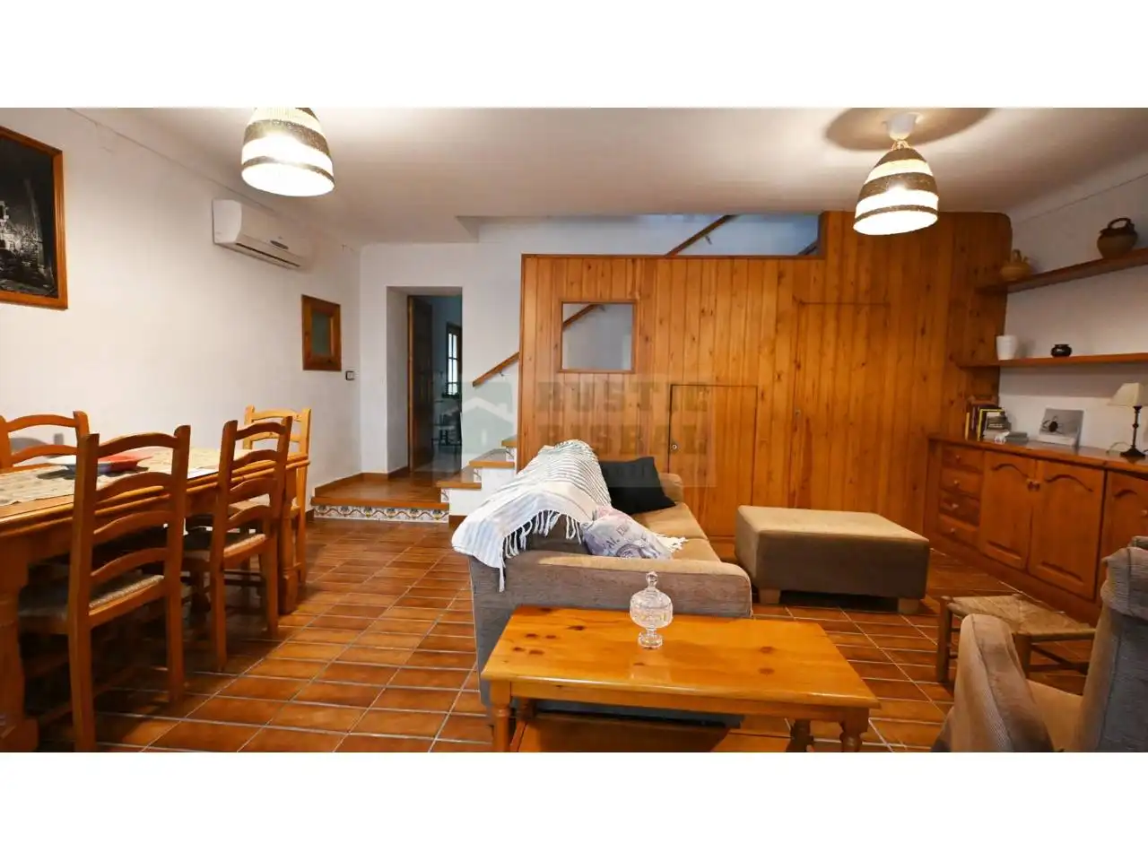 Sala d'estar de Finca rústica de lloguer en Ullastret amb Aire condicionat, Calefacció i Moblat