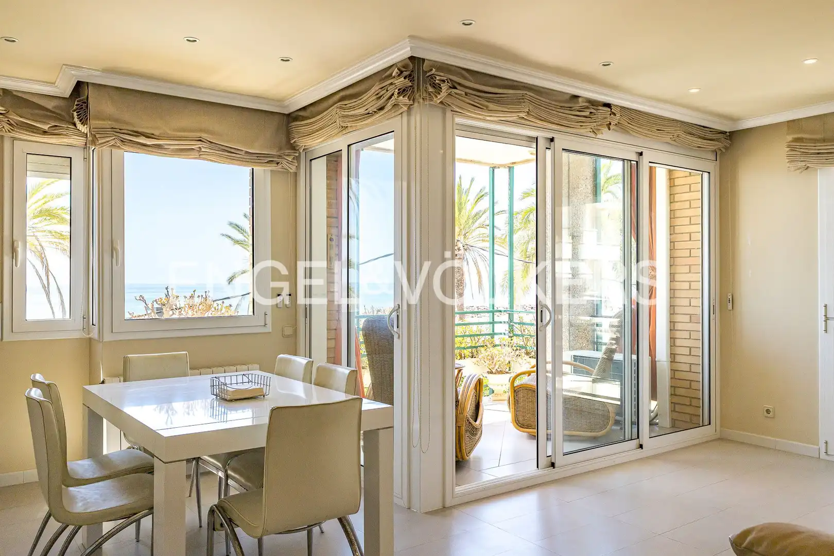 Comedor de Piso de alquiler en Cubelles con Aire acondicionado, Calefacción y Terraza