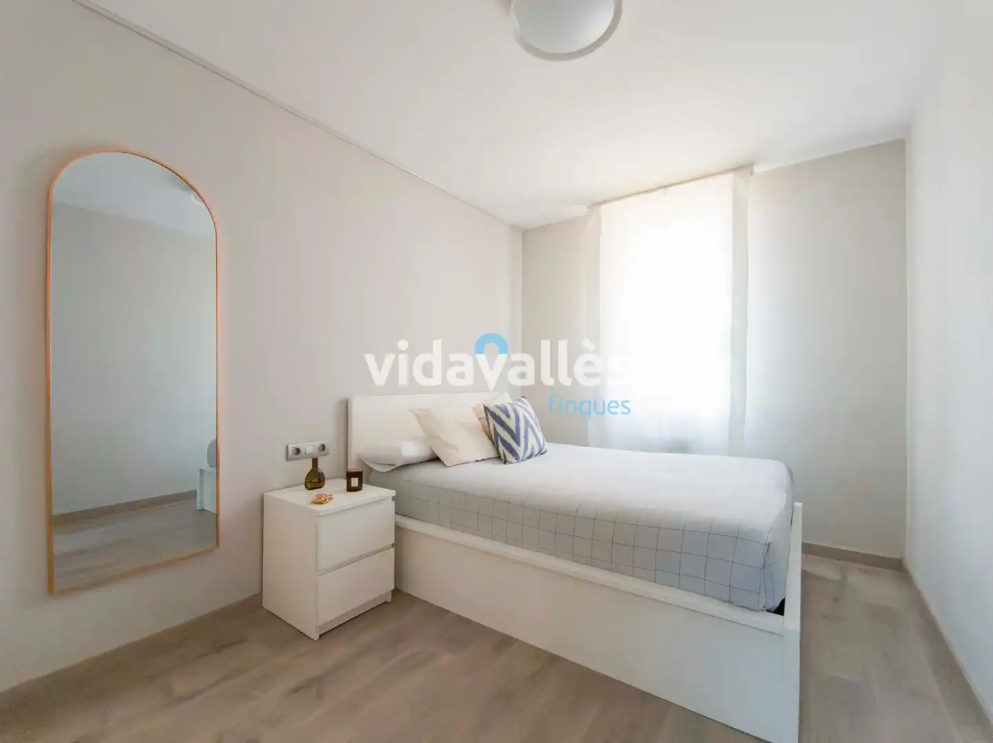 Habitación de Casa adosada en venta en Premià de Mar con Aire acondicionado, Calefacción y Jardín privado