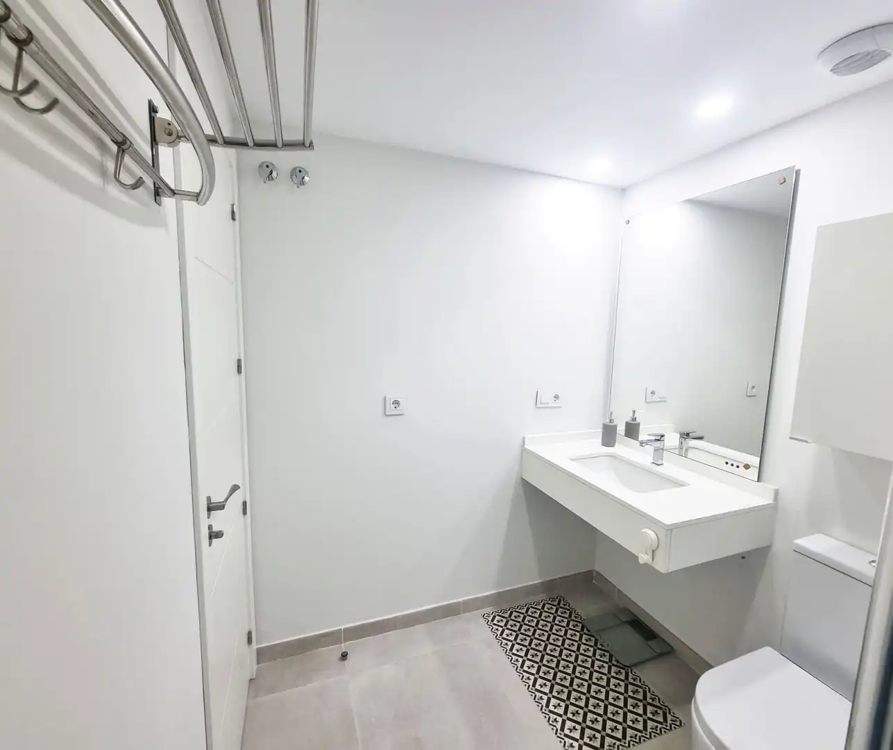 Baño de Piso en venta en Benalmádena con Aire acondicionado, Calefacción y Terraza