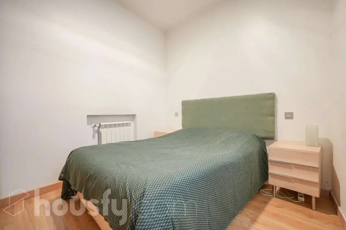 Bedroom of Flat for sale in Madrid  with Heating
