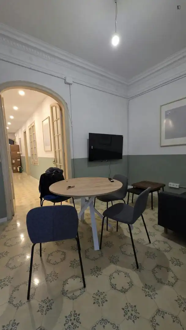 Comedor de Apartamento para compartir en Barcelona con Calefacción, Amueblado y Horno