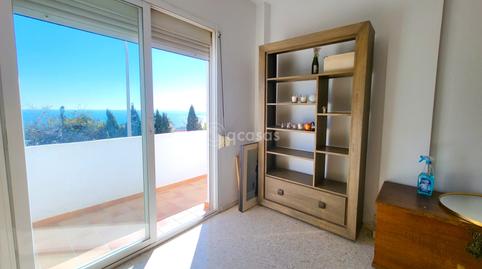 Foto 4 de Apartament en venda a Avenida Juan Luis Peralta, 38, Rancho Domingo - La Hacienda, Málaga