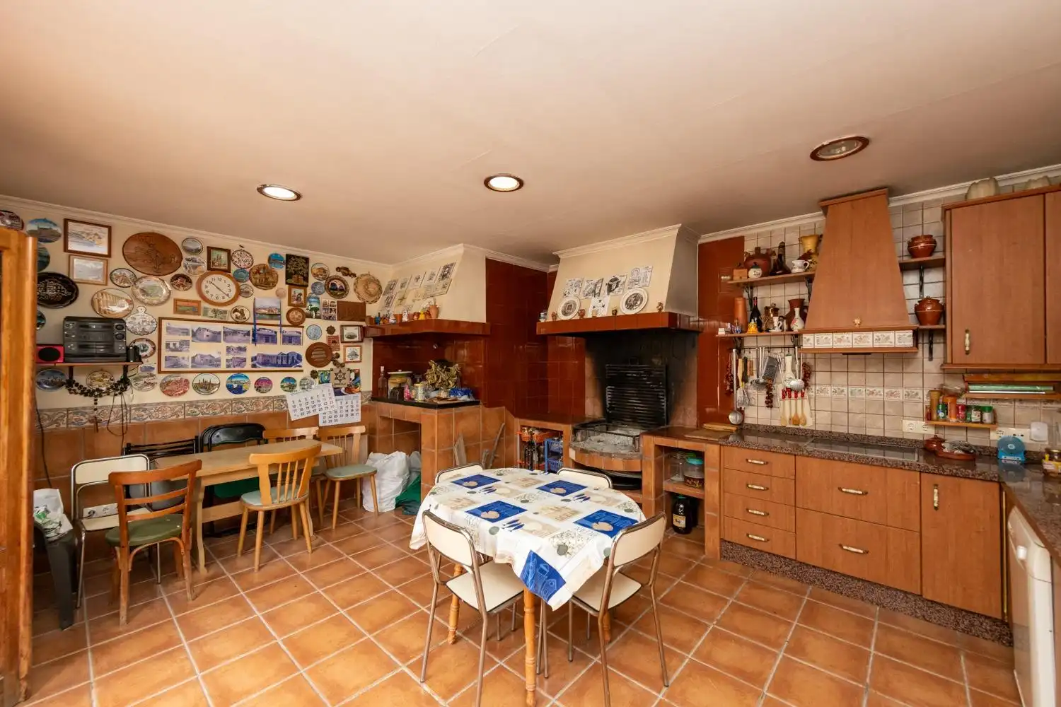 Cuina de Casa o xalet en venda en Alicante / Alacant amb Aire condicionat, Calefacció i Jardí privat