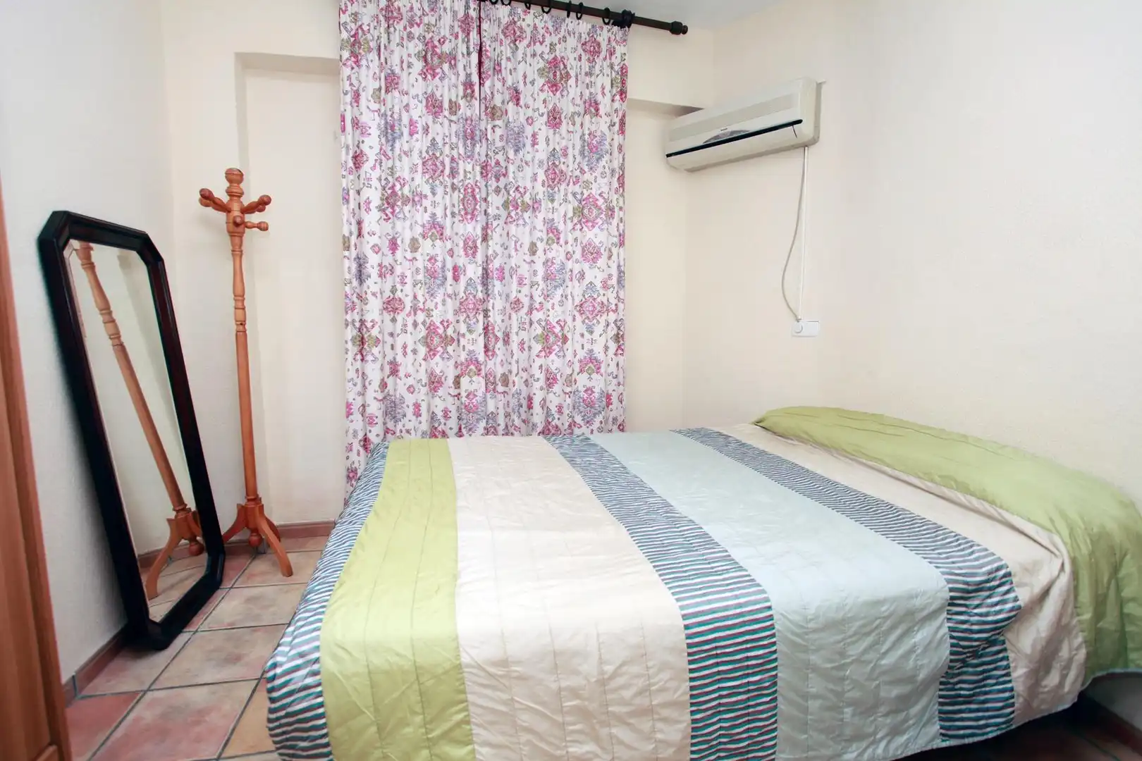 Bedroom of Ground floor for sale in Cartagena