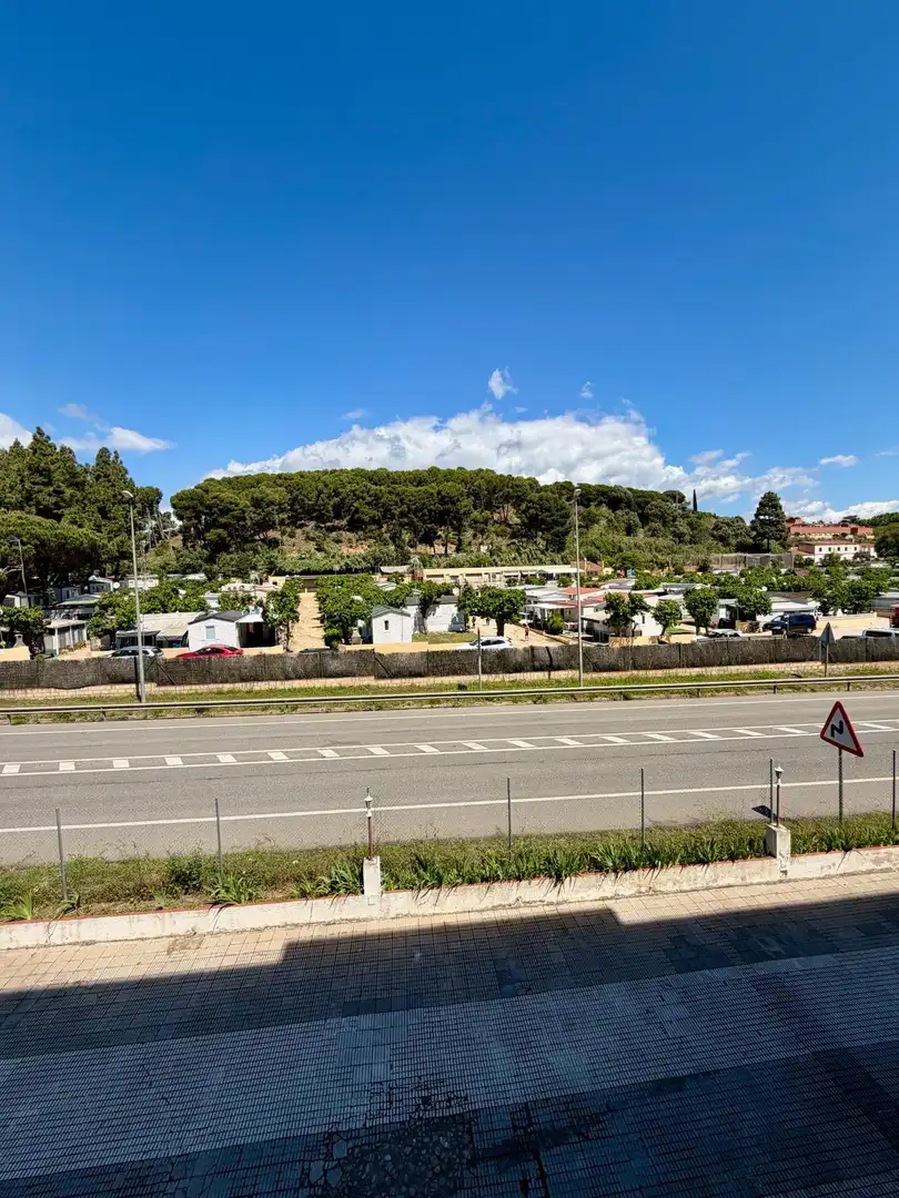 Vista exterior de Pis en venda en Canet de Mar amb Parquet, Terrassa i Traster