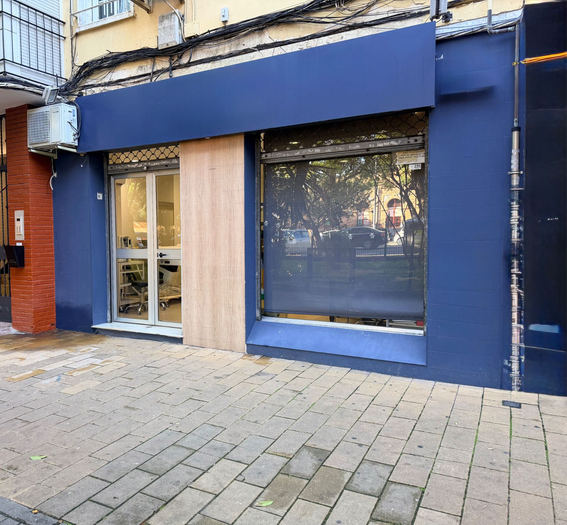 Local de lloguer en  Sevilla Capital amb Aire condicionat, Calefacció i Terrassa