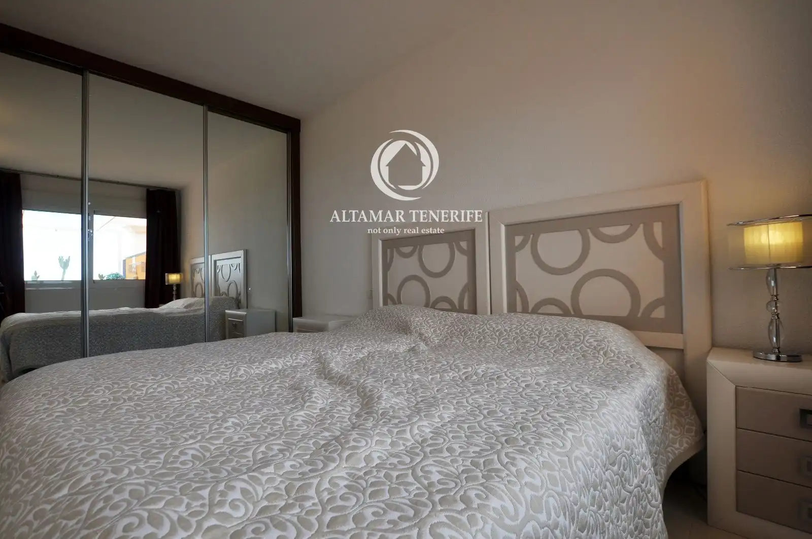 Dormitori de Apartament de lloguer en Adeje amb Terrassa, Traster i Piscina