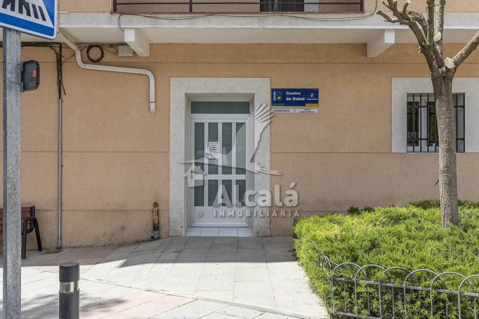 Vista exterior de Pis en venda en Chiloeches amb Calefacció, Traster i Balcó
