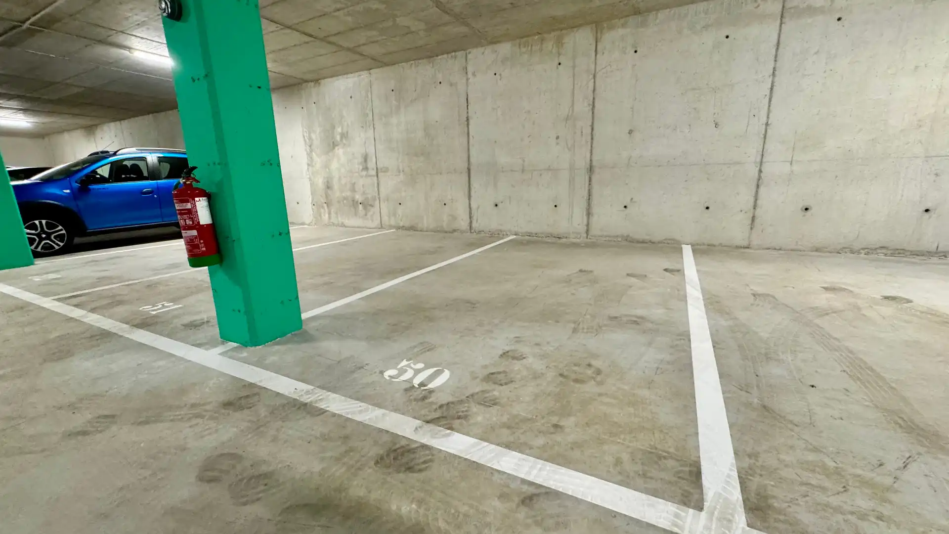 Parking de Piso en venta en Gijón  con Calefacción, Parquet y Terraza