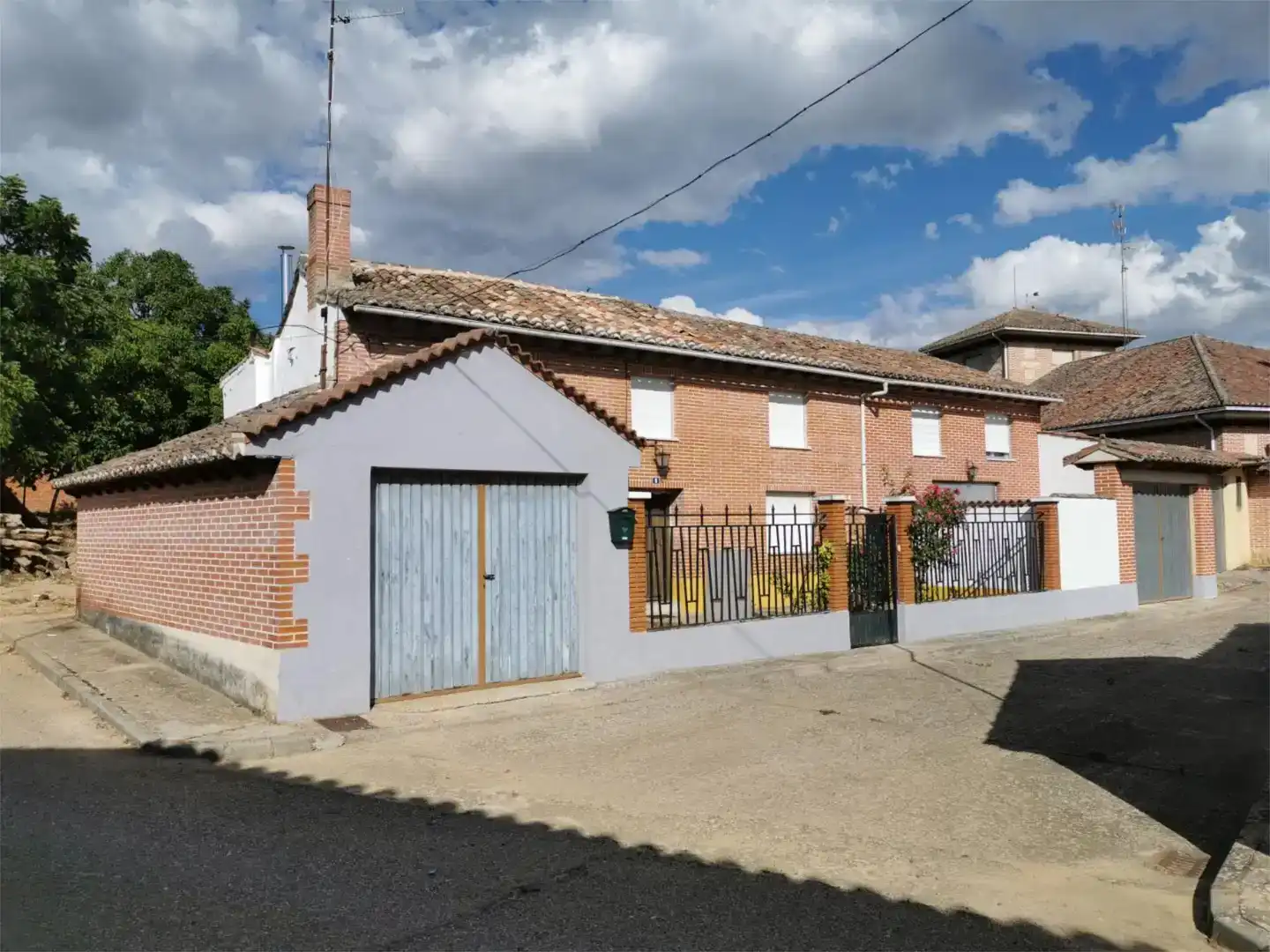 Vista exterior de Piso en venta en Villanuño de Valdavia con Jardín privado, Parquet y Trastero