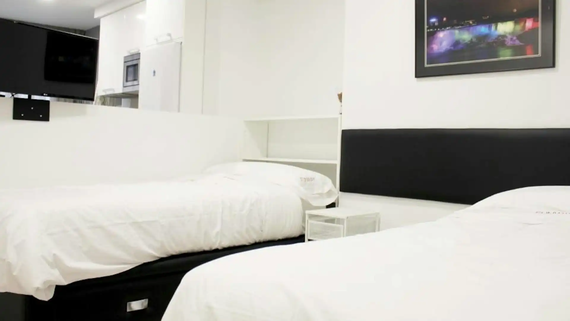 Habitación de Piso de alquiler en  Madrid Capital con TV