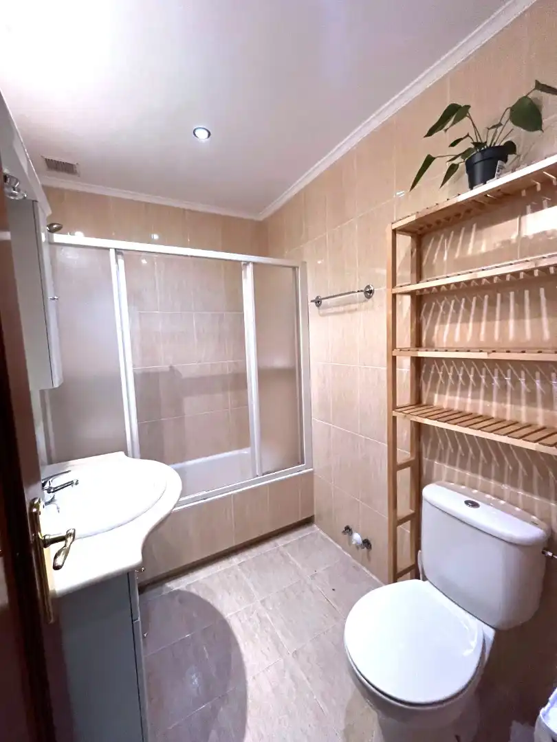 Baño de Planta baja en venta en Castro-Urdiales con Calefacción, Jardín privado y Parquet
