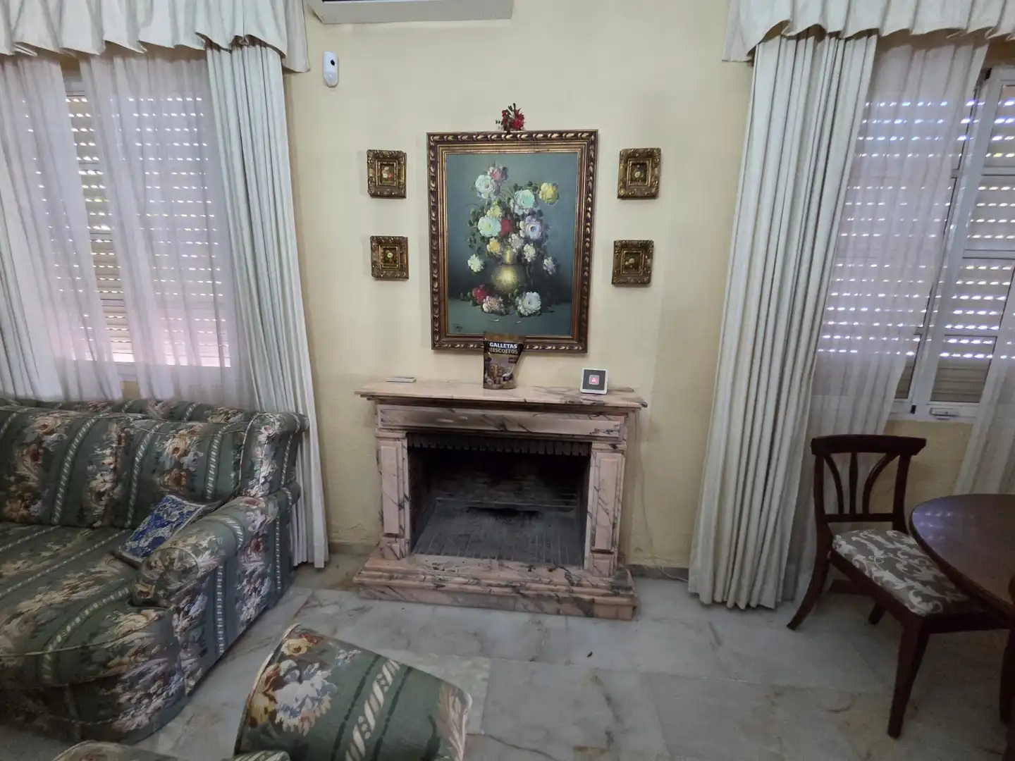 Living room of Houses for sale in Algeciras  with Swimming Pool and Furnished
